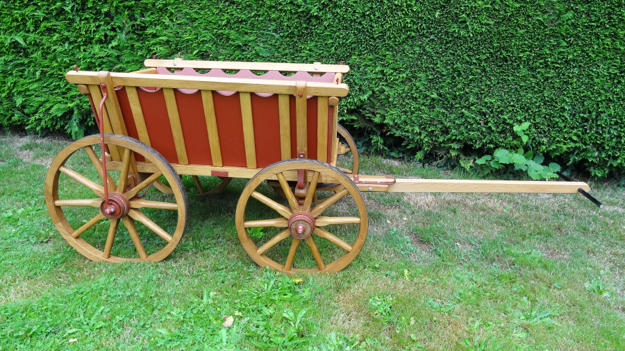 Reproduction brouette d'Alsace avec panneaux